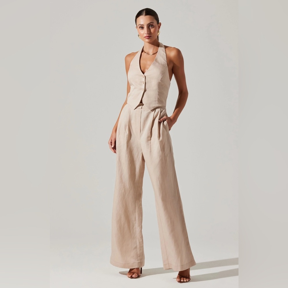 ASTR Tatum Halter Neck Vest Jumpsuit - Size Small